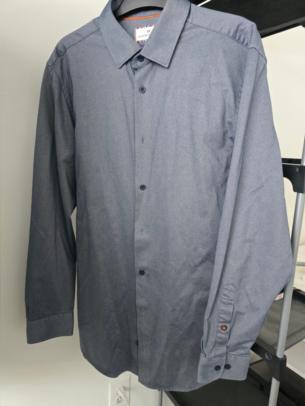 Men's Dress Shirt | M